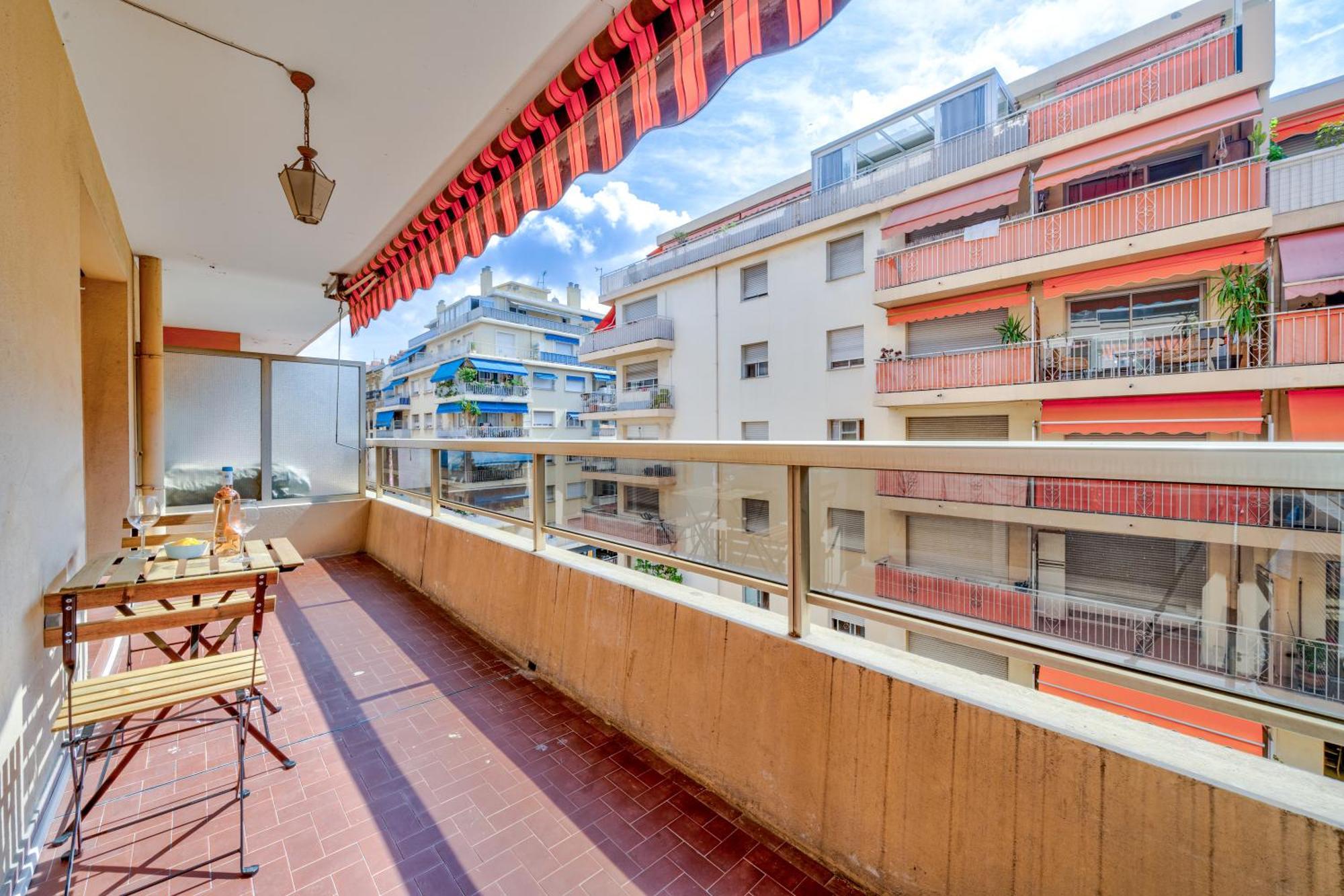 Near Old Town And Apartment Fully Renovated Nice Exterior photo
